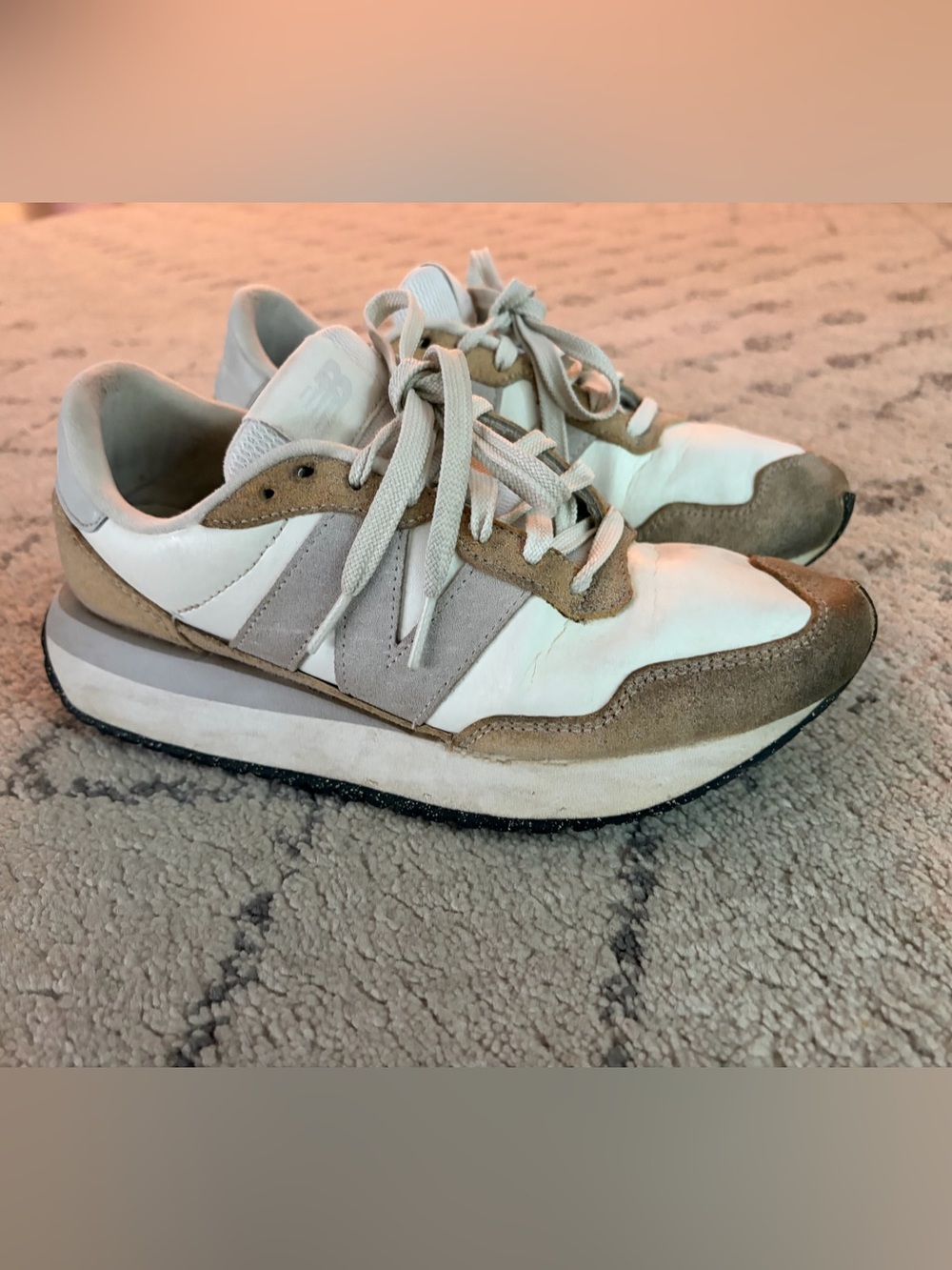 New Balance Women’s 237 Suede Sneakers Size 8